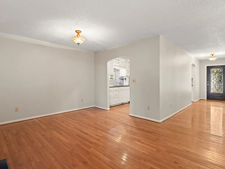 119 W Chippendale Dr — Photo 12