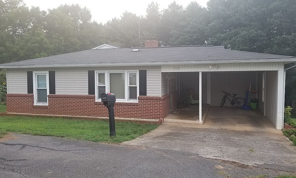 1st image of 508 Hickory Ave NW