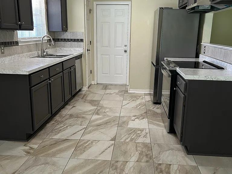 1353 Sterling Point Pl — Photo 15