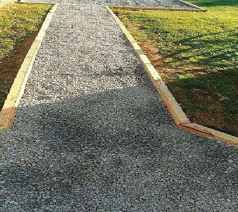 Rear Walk/Park