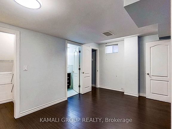 4th image of 156 Townsgate Dr #2
