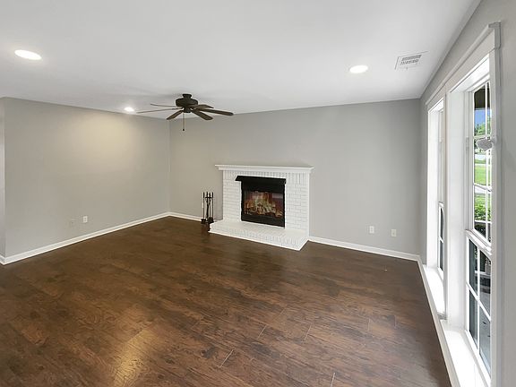 3rd image of 426 Westgate Blvd
