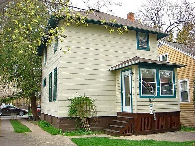 2nd image of 18 Golf Ave
