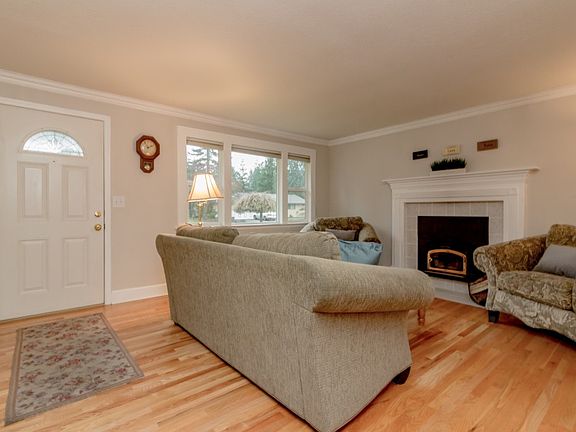 2nd image of 19522 SE 241st Pl