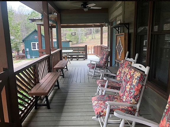 2nd image of 92 Ox Bow Ln