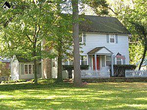 1st image of 19620 Chagrin Blvd