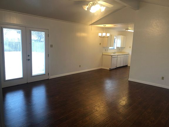 4th image of 1300 Shelmar Dr