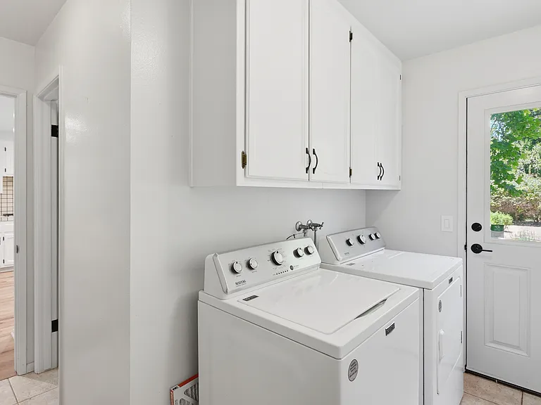2224 Alamo Pintado Ave — Photo 24