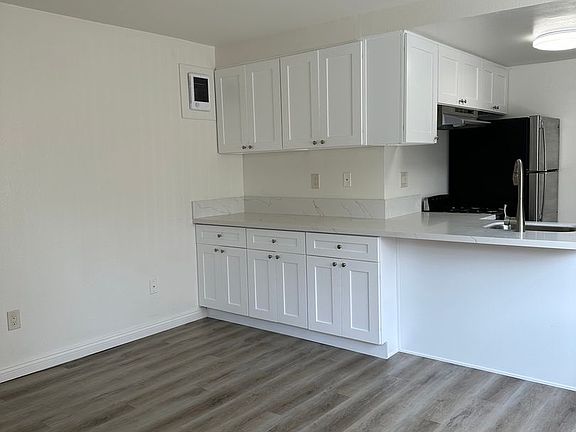 4th image of 4033 Texas St APT 4