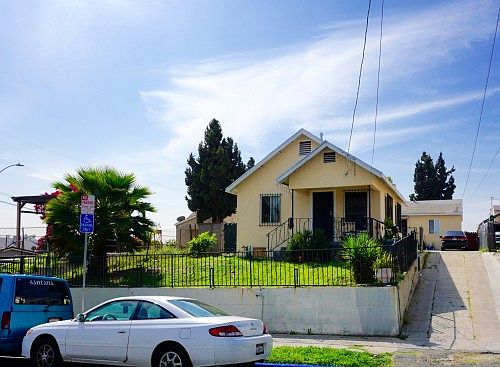 2nd image of 3080 Guirado St