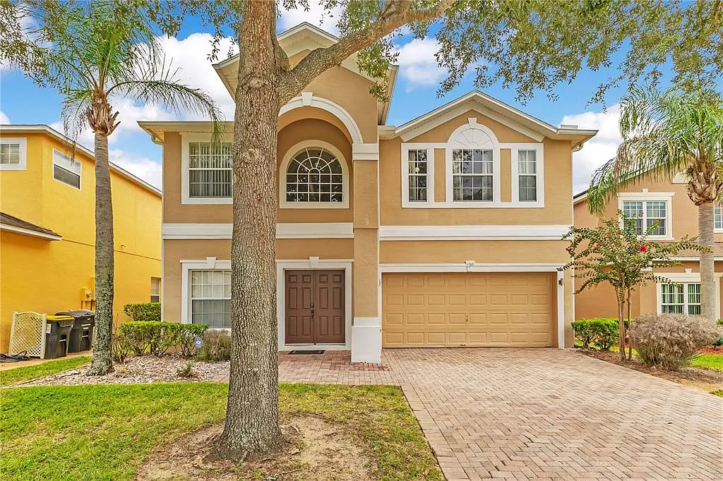 4 bed, 2.5 bath, 2448 sqft, $2,650 — Photo 1