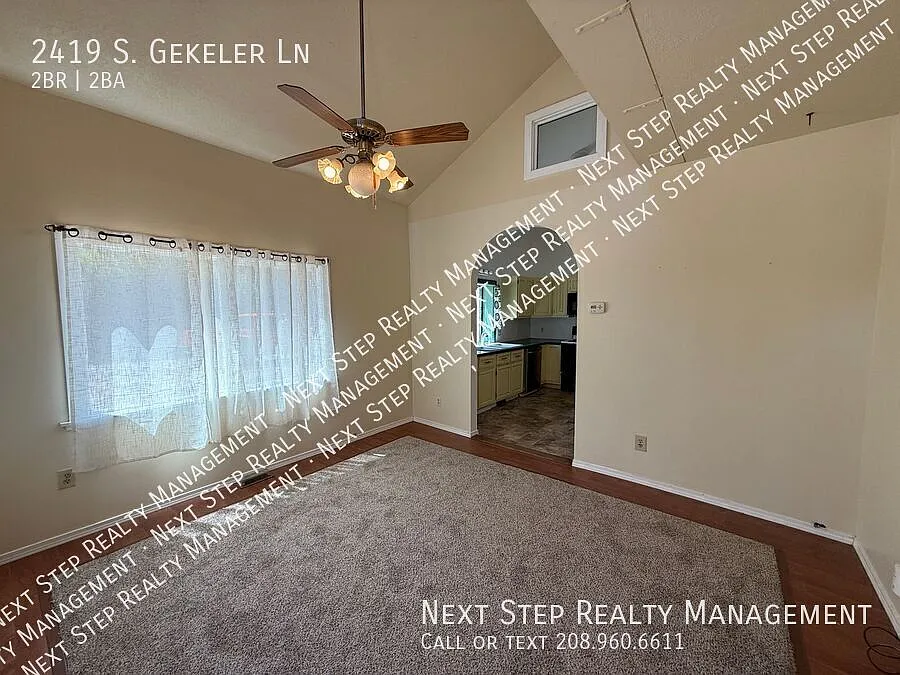 Building Photo - 2419 S Gekeler Ln