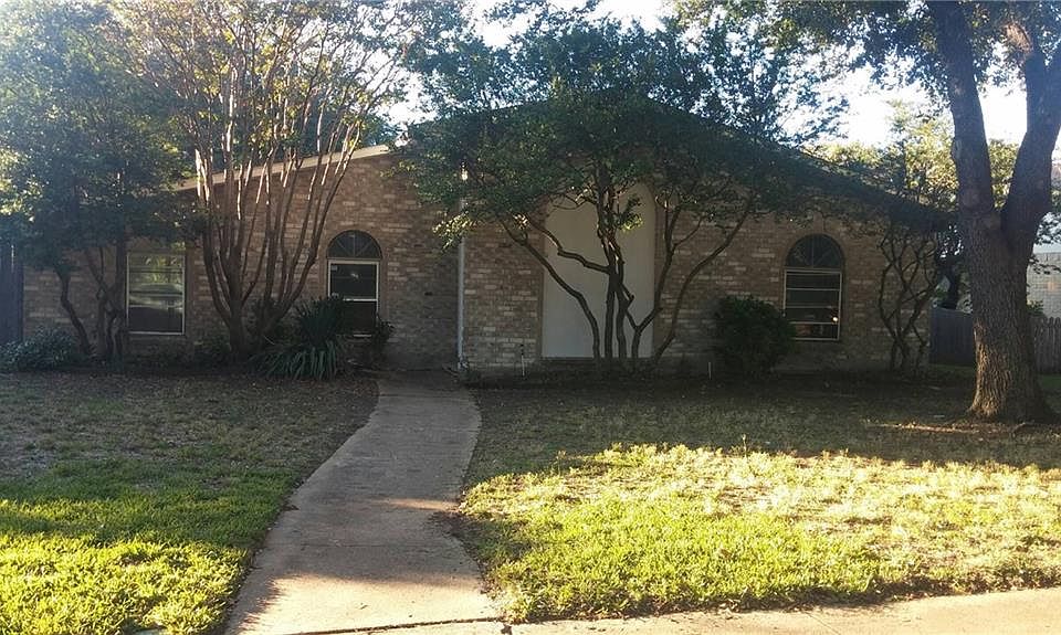 1st image of 5003 Latham Dr