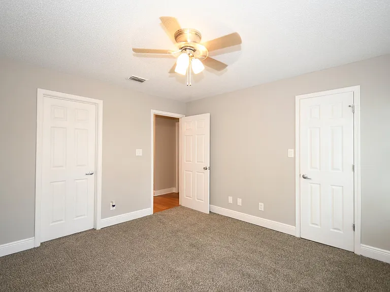 8308 Santa Fe Pkwy — Photo 14