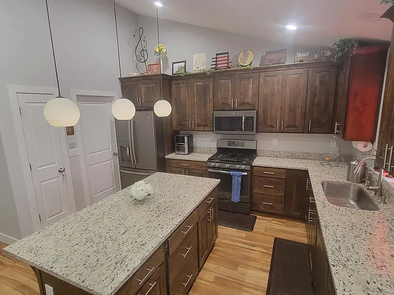 1519 S 620 W — Photo 16