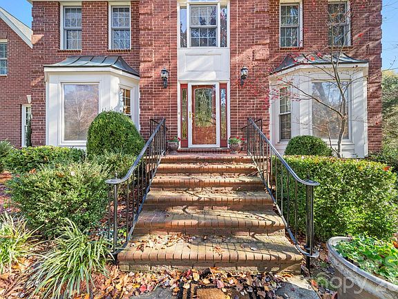 4th image of 5224 Silchester Ln