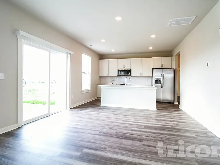 1720 Lannister Ave — Photo 4