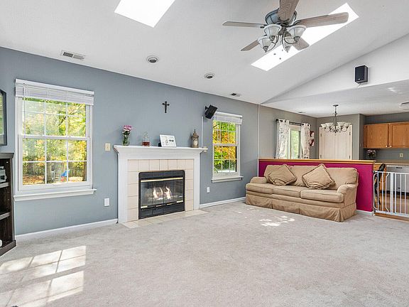 4th image of 12515 Winding Creek Ln
