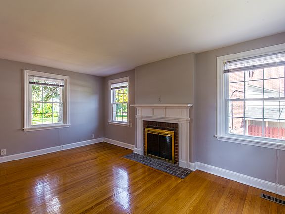 5th image of 164 Glentay Ave