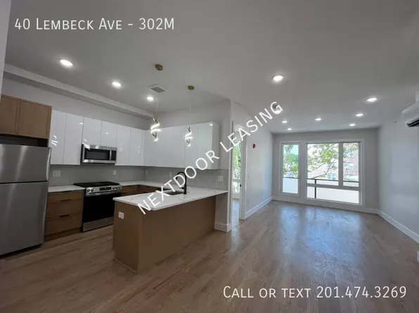40 Lembeck Ave #302M, Jersey City, NJ 07305
