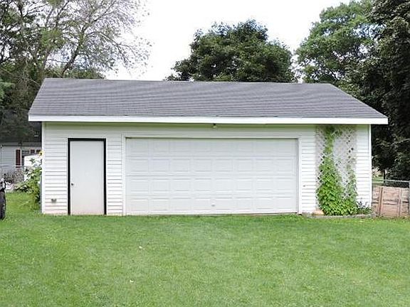 Second garage at back of lot