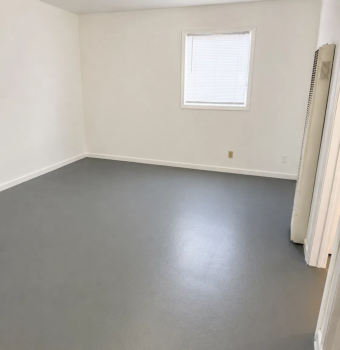 212 E Adams - 1 — Photo 4