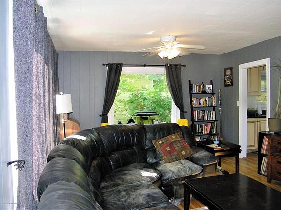3rd image of 1111 Pitkin Ave
