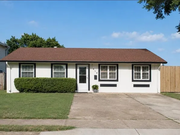 813 Oakwood Dr, Gretna, LA 70056