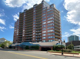 25 Forest St APT 7B, Stamford, CT 06901
