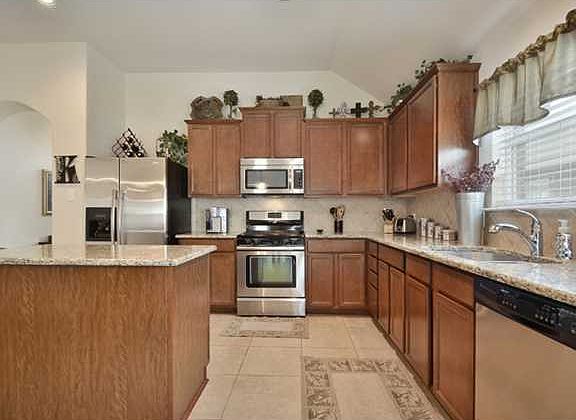 4th image of 4417 Rolling Water Dr