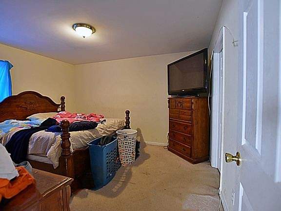 5th image of 822 Orr Dr