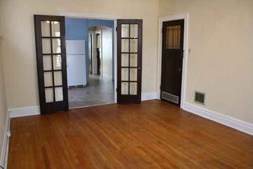 2nd image of 5034-5036 Mardel Ave