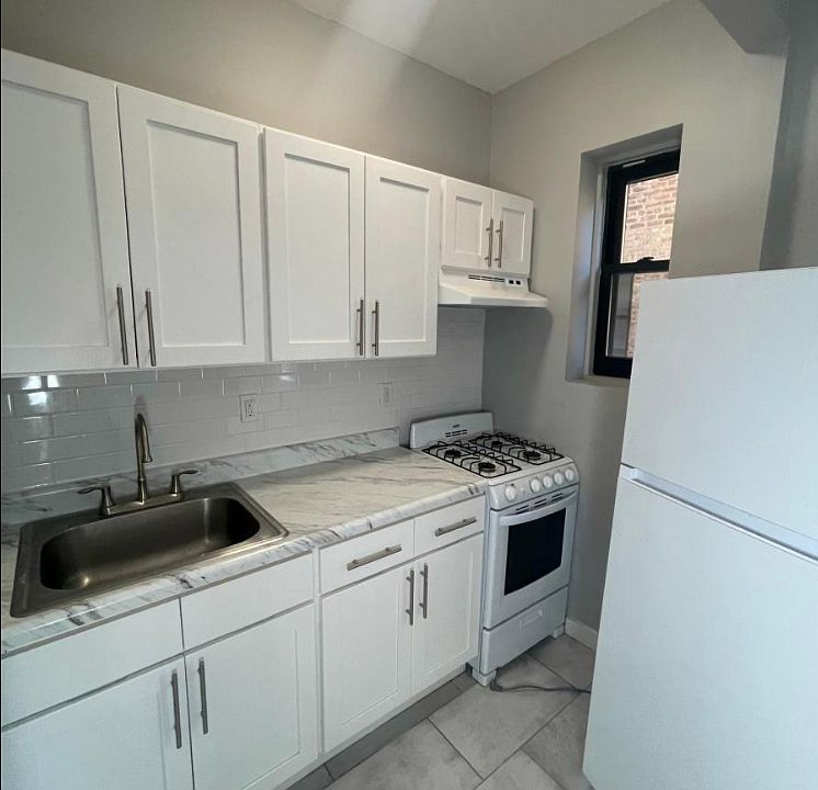 1st image of 82 Halsted St #408