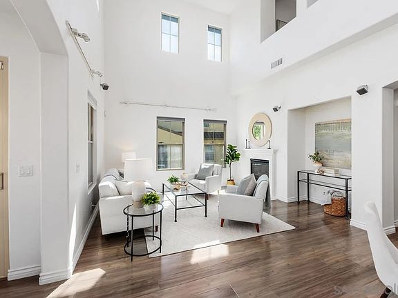 3rd image of 9213 Piantino Way