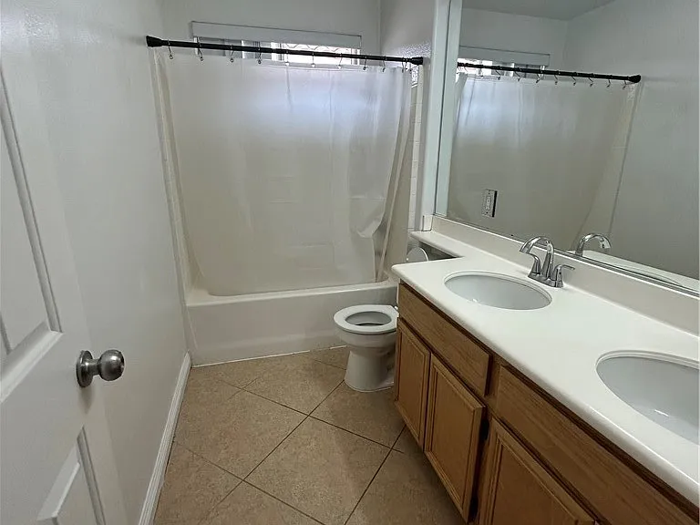 16374 Whitefield Ct — Photo 10