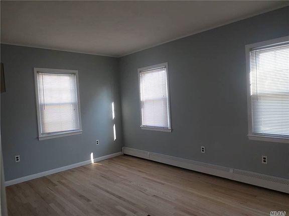 3rd image of 31 Marion St #2