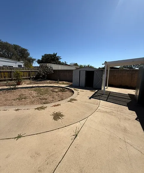 730 Tierra Rd #B — Photo 9