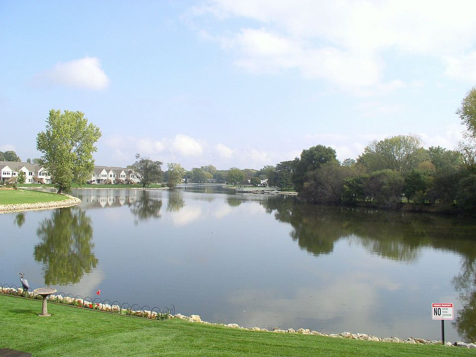 1st image of 1161 N Oakwood Dr