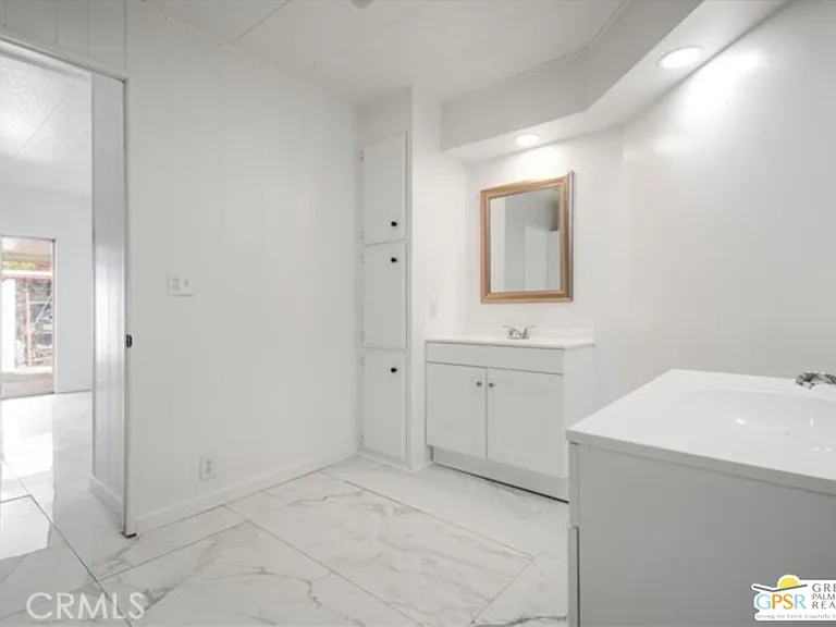 38 N Paseo Laredo — Photo 11