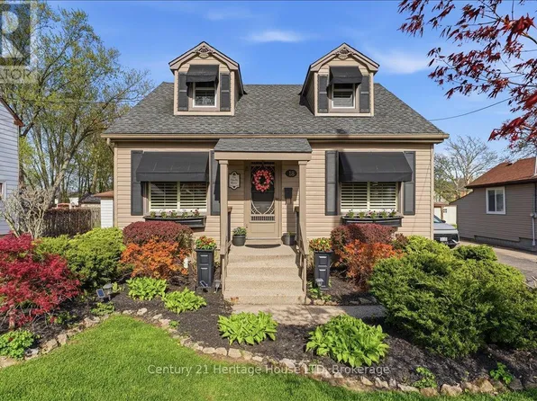 18 Northhaven Rd, Welland, ON L3C 1X1