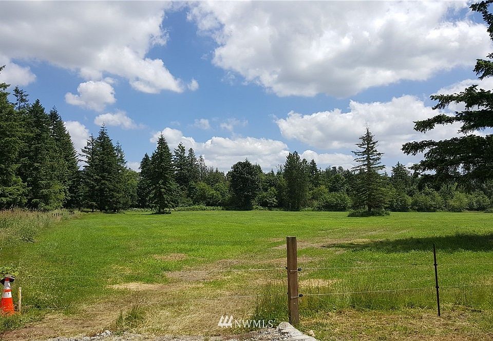 1st image of 389 XX 200 Th Ave SE