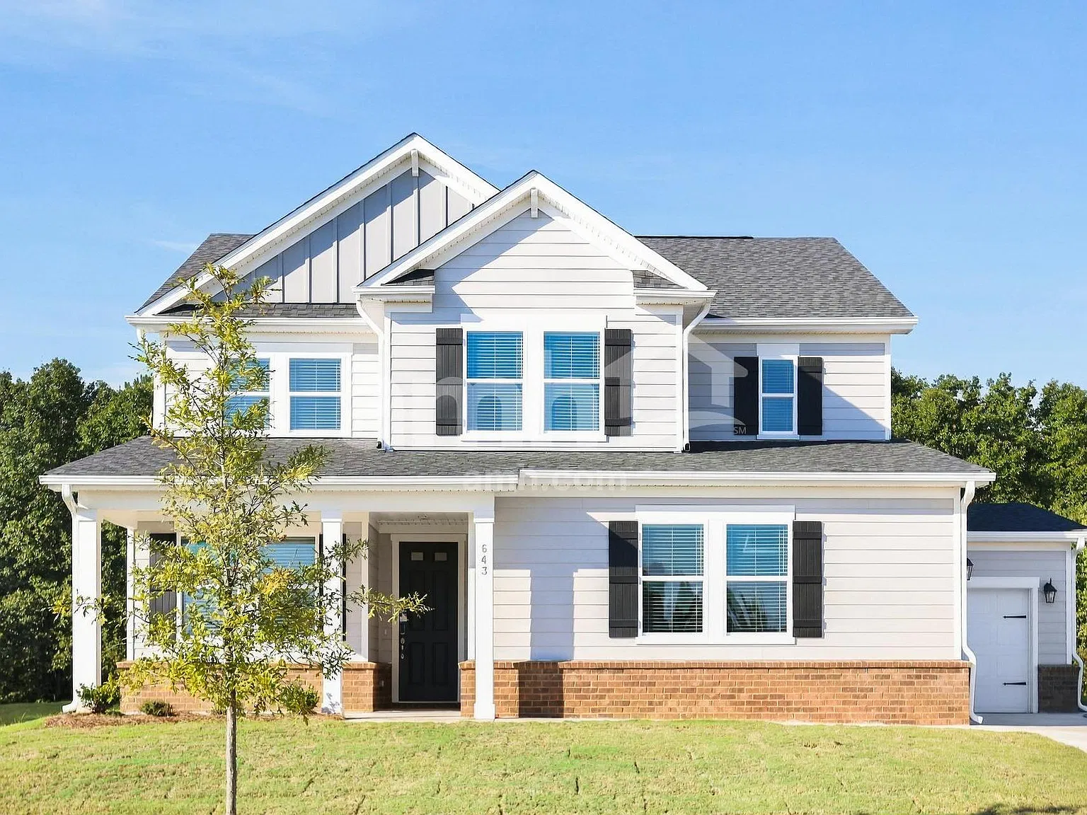 5 bed, 3.0 bath, 2513 sqft, $2,850 — Photo 1