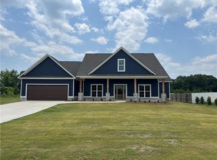 180 McLendon Rd, Fort Mitchell, AL 36856