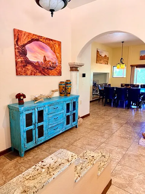 6 bed, 4.5 bath, 3211 sqft, $6,000 — Photo 4