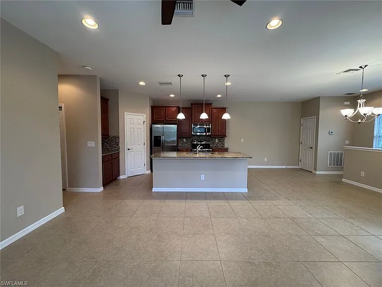 23520 Alamanda Dr #203 — Photo 8