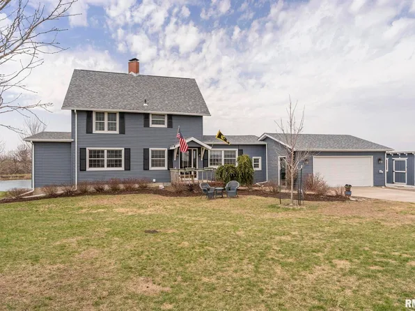 1660 Yankee Ave, Blue Grass, IA 52726