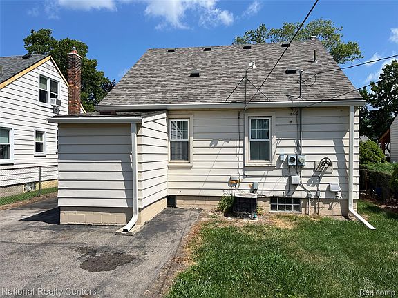 2nd image of 25711 Hopkins St