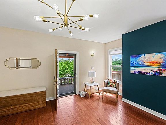 5th image of 3944 McGee St