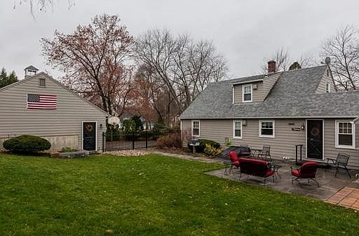 2nd image of 52 Ely Ave