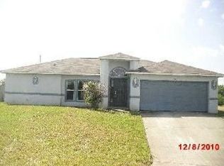 3901 Whispering Pine Ct, Mascotte, FL 34753